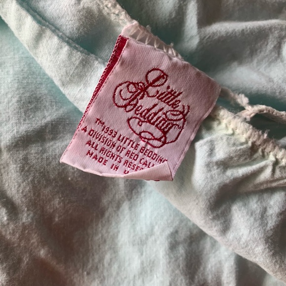 Baby Linen Lot; 4 Bibs, Hooded Towel, 3 Pack and play Sheets, 4 Burp Cloths - Picture 8 of 14